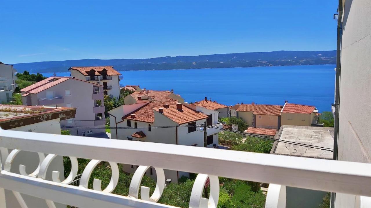 Apartments Nemira Omiš Екстериор снимка