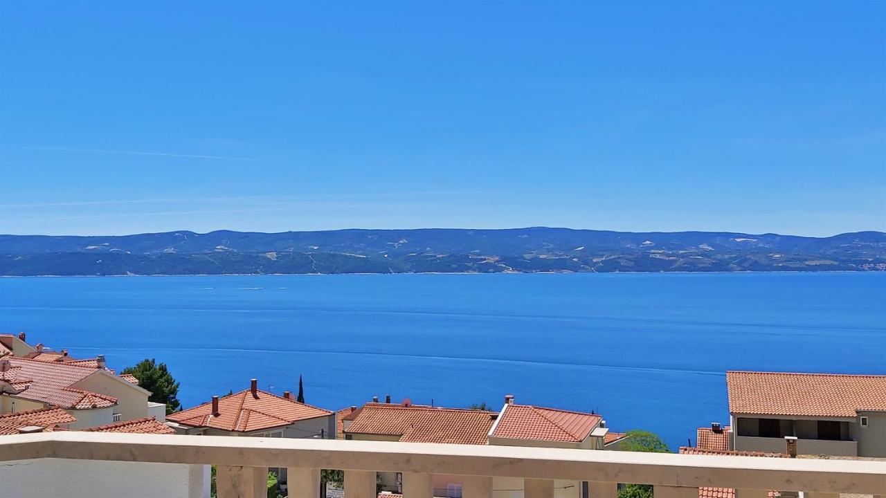 Apartments Nemira Omiš Екстериор снимка