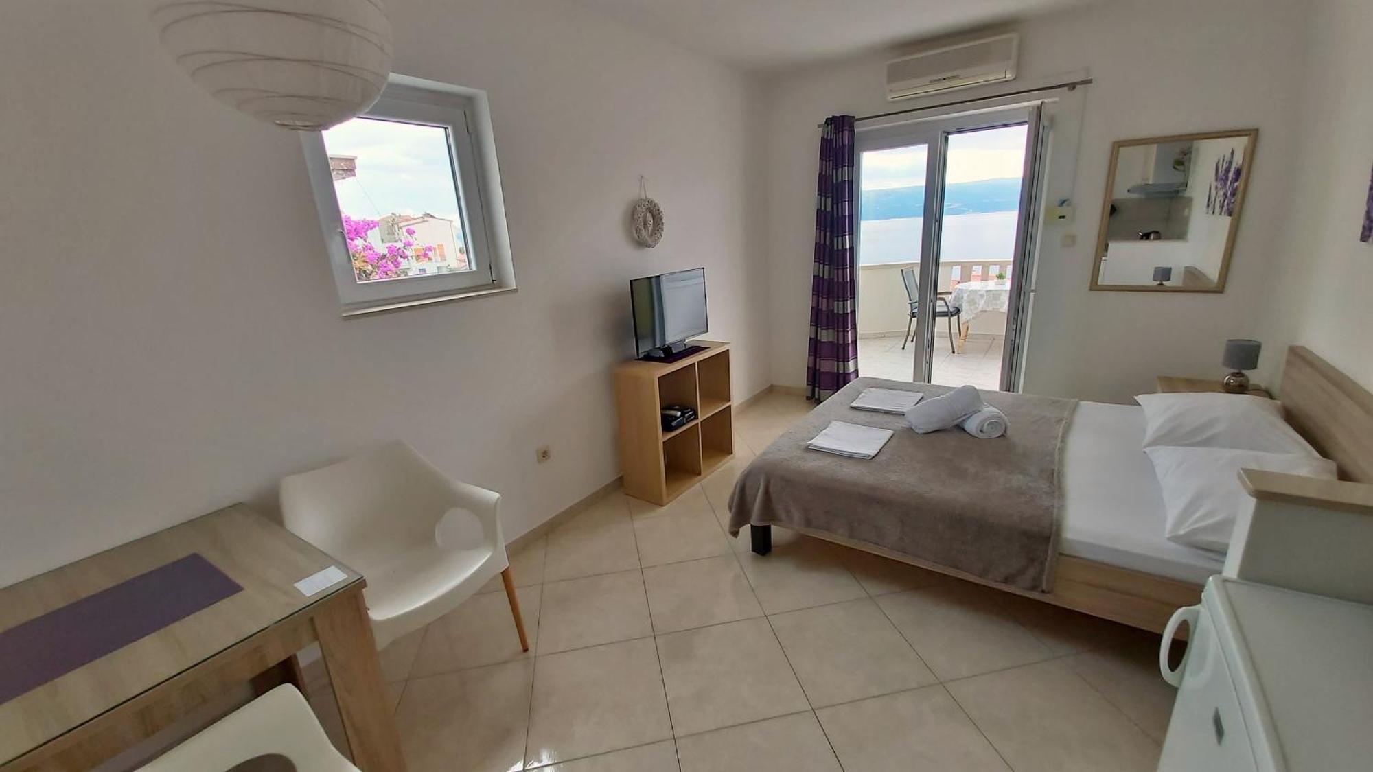 Apartments Nemira Omiš Стая снимка