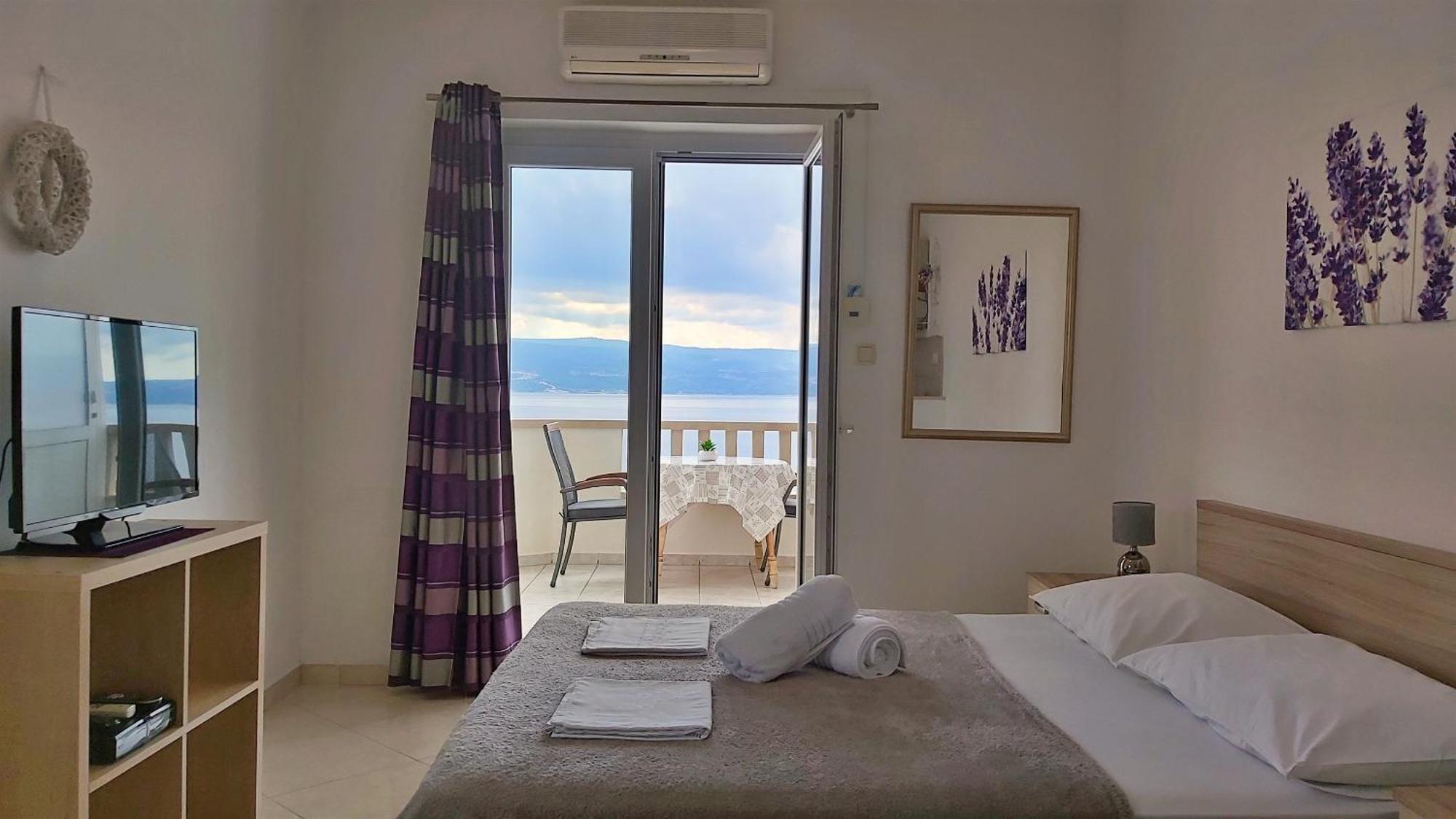 Apartments Nemira Omiš Стая снимка